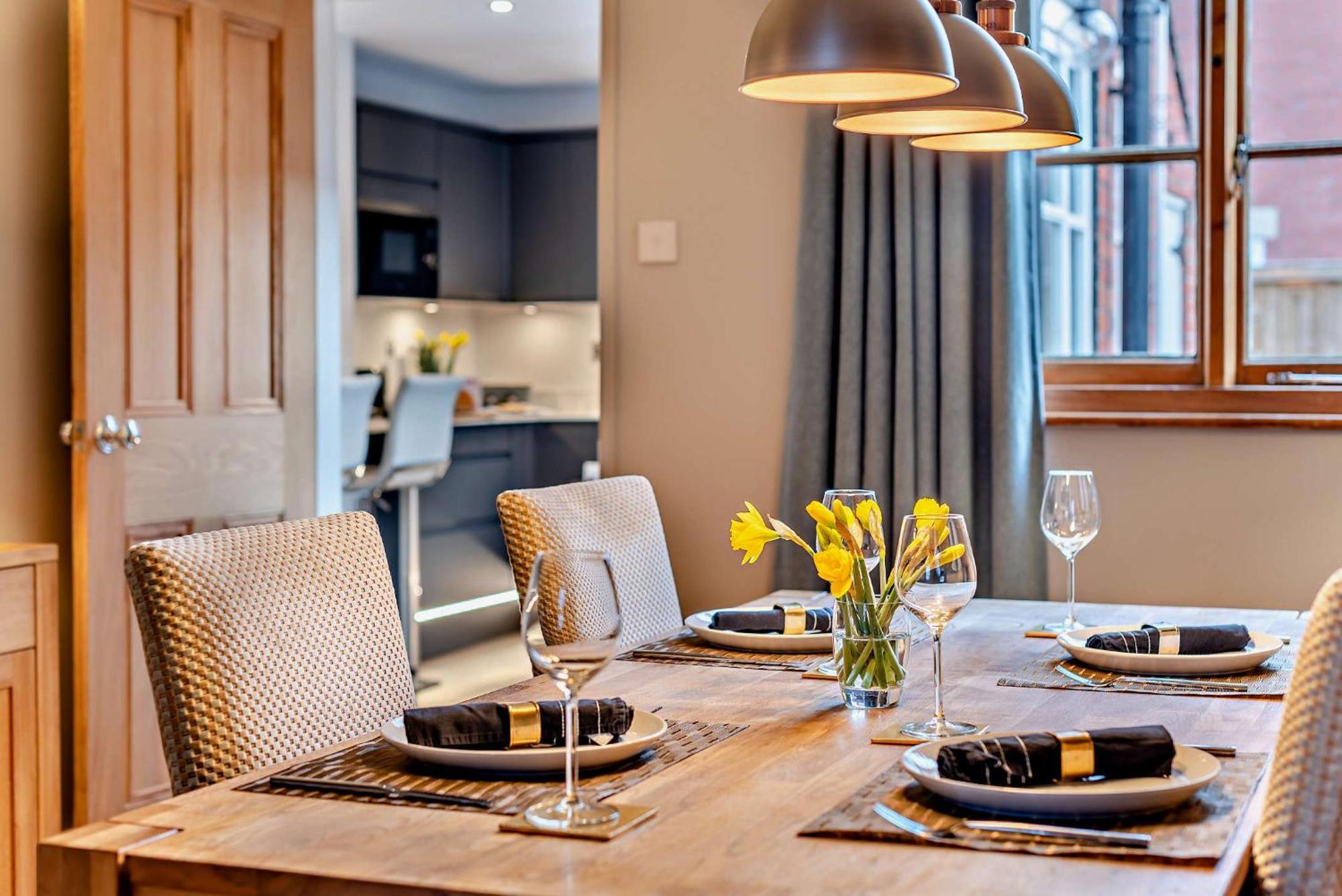 Shrewsbury Townhouse - Free Parking Villa Екстериор снимка